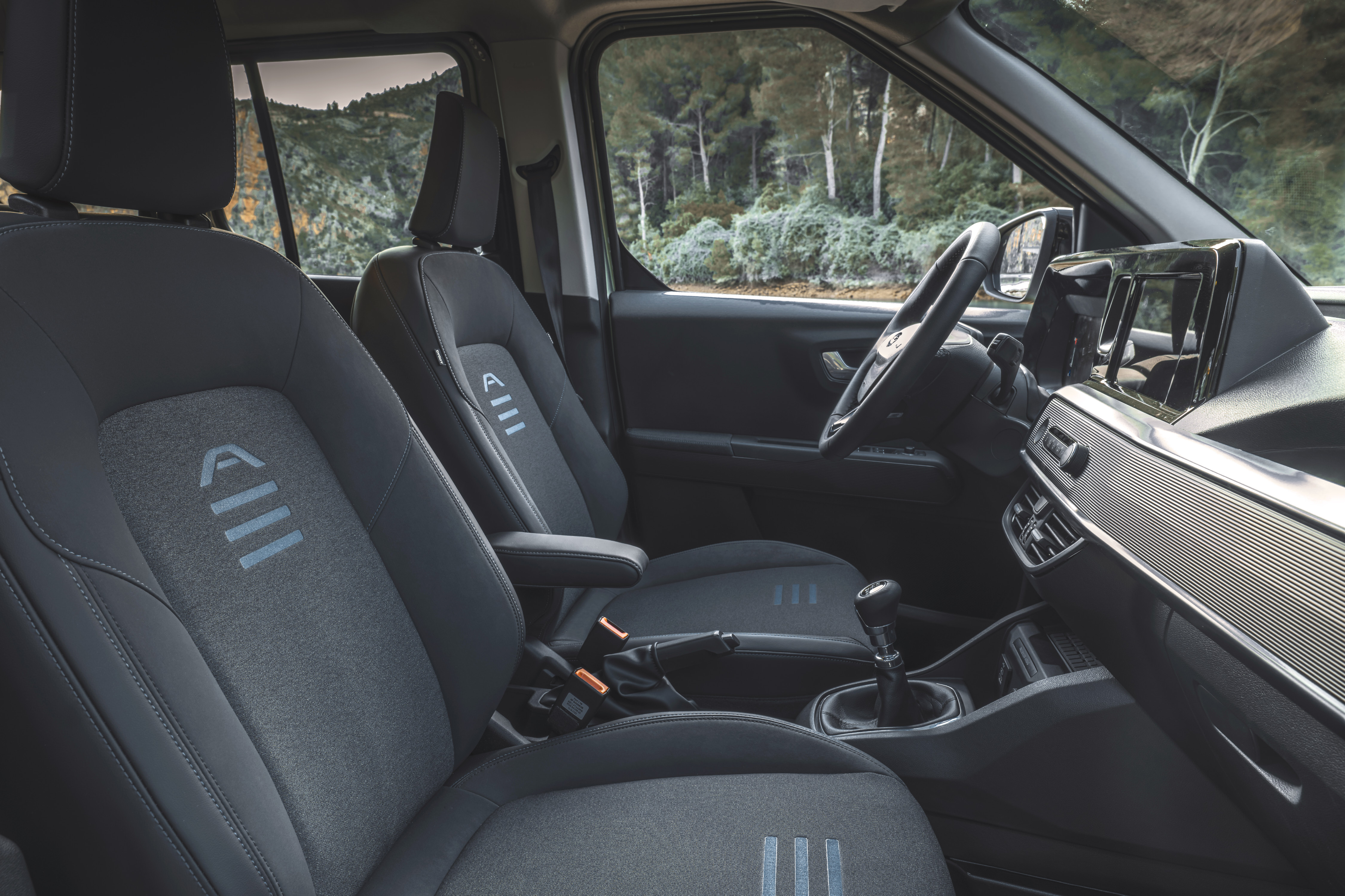 2023_FORD_Tourneo Courier_Active_12_Interior